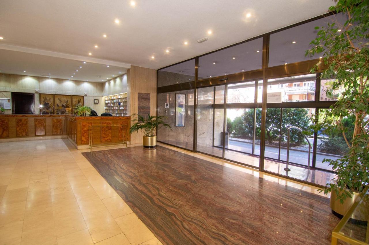 Apartamentos Centro Norte マドリード エクステリア 写真